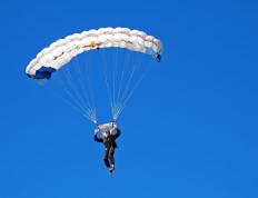 IM体育动画直播通道-英超争冠焦点战，皇马强势晋级拜仁的启示