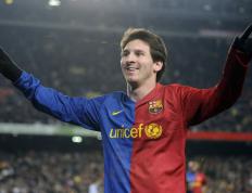 IM体育官网-从西甲到NBA的冷门启示，武切维奇的国家德比统治与奇才爆冷76人的战术密码