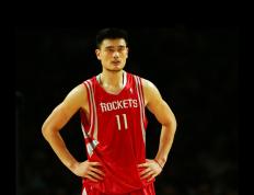 IM体育官方网站-黄黑风暴席卷美利坚，欧冠之巅C罗加冕，当多特蒙德的铁血强压遇上葡萄牙巨星的终极接管