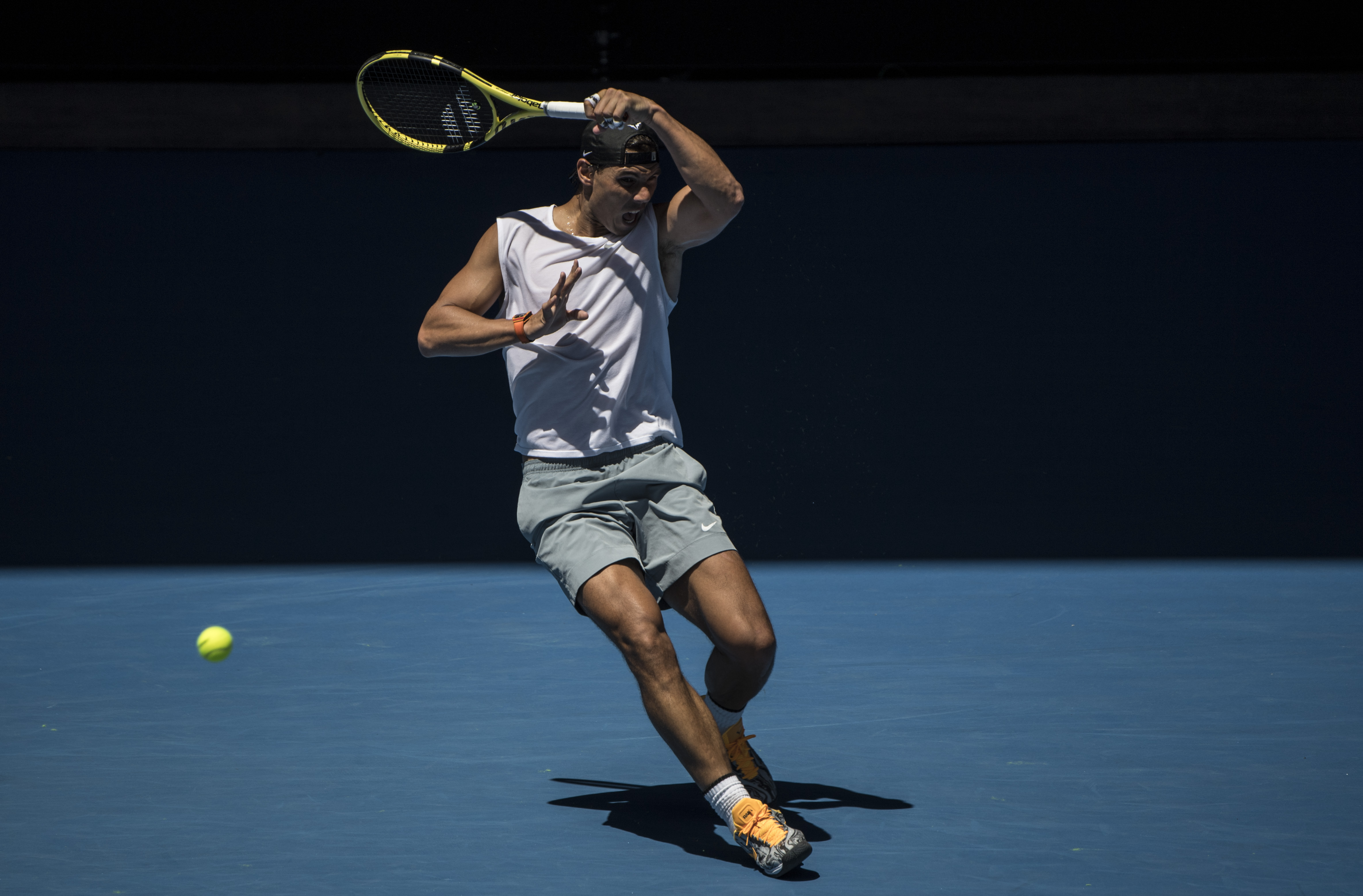 IM体育赛事直播入口-西班牙网球队爆冷欧洲网球队,纳达尔统治全场的简单介绍