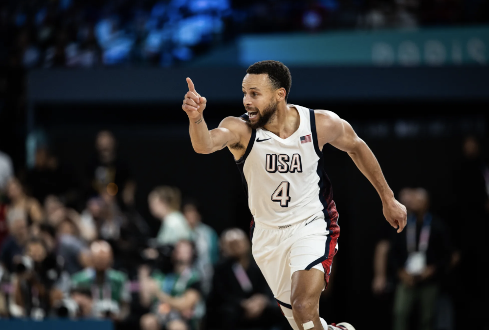 IM体育官网入口-塞尔维亚队在欧锦赛中展现出色表现，取得胜利的简单介绍