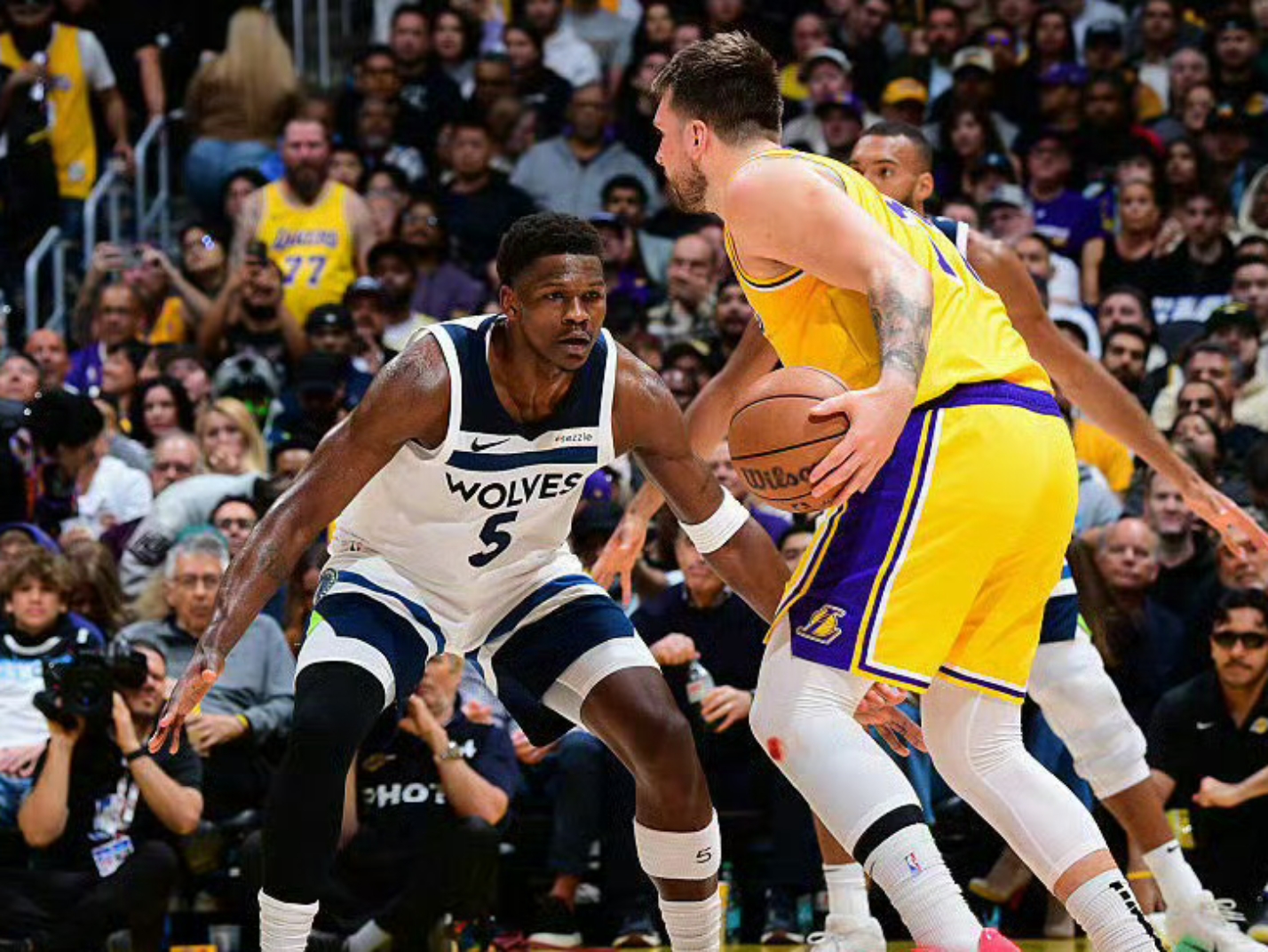 IM体育官网-季后赛临近尾声，球队实力逐渐暴露