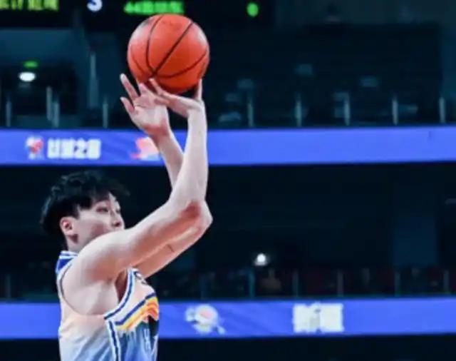 IM体育官网-青海队在比赛中不敌山西队，遗憾落败