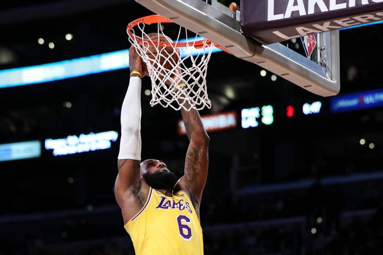 IM体育-湖人客场输球，继续保持走下坡路状态的简单介绍