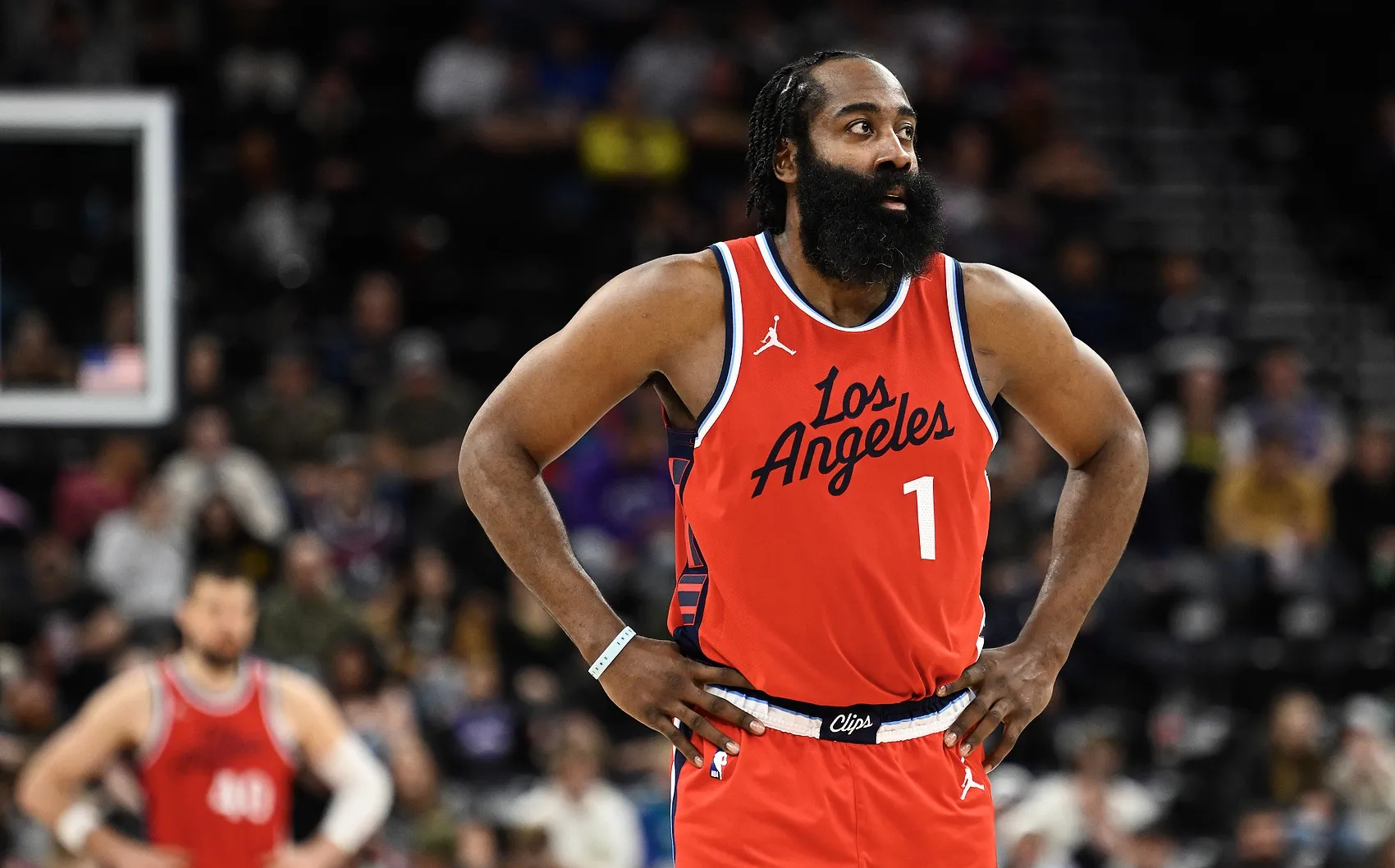 IM体育app-关于篮网碾压热火，伦纳德状态火热的信息