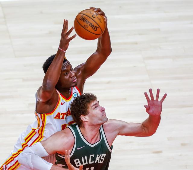 IM体育App下载-包含四川队完胜浙江队,字母哥惊艳四座的词条