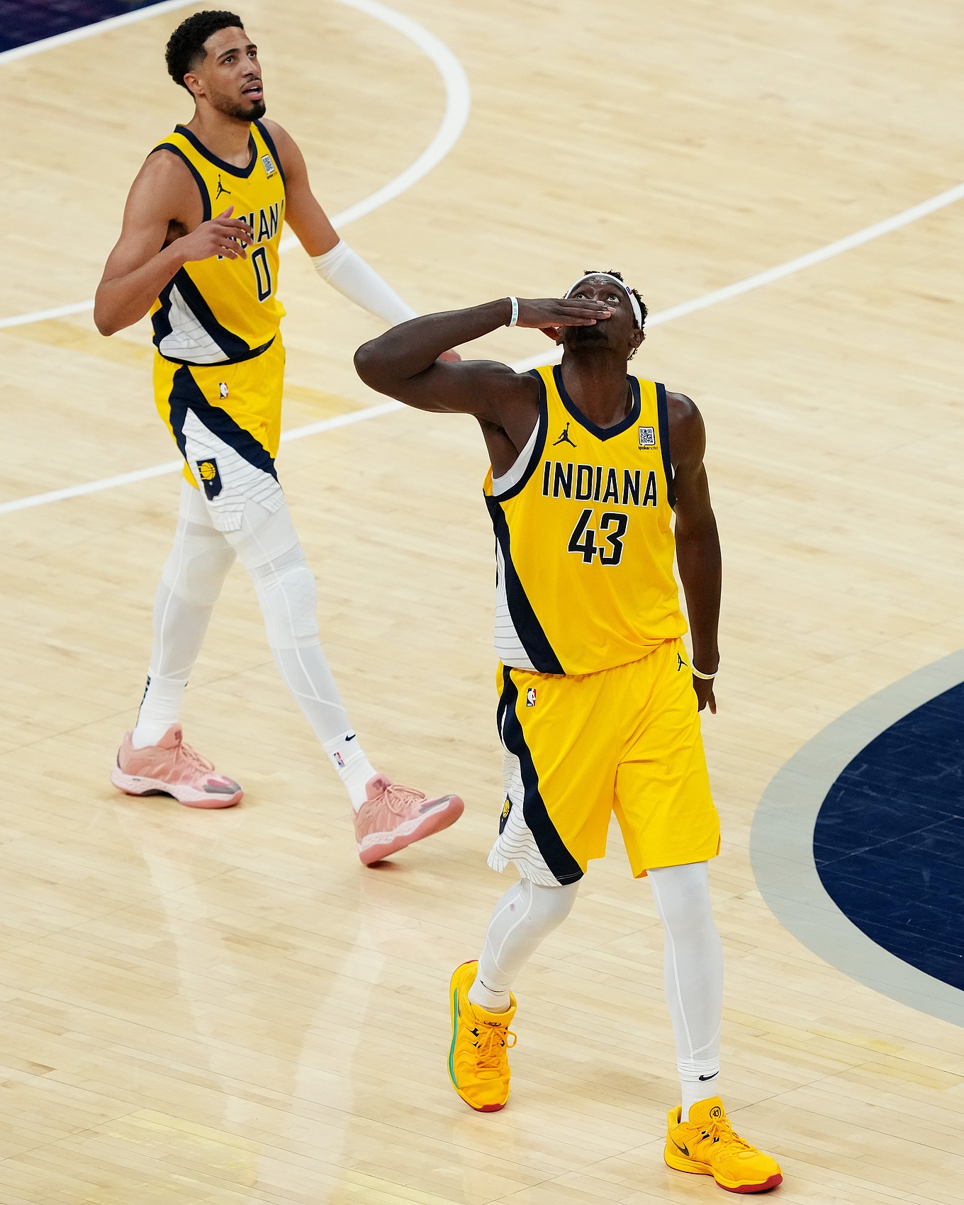 IM体育官网-步行者绝杀国王，福克斯点燃赛场的简单介绍