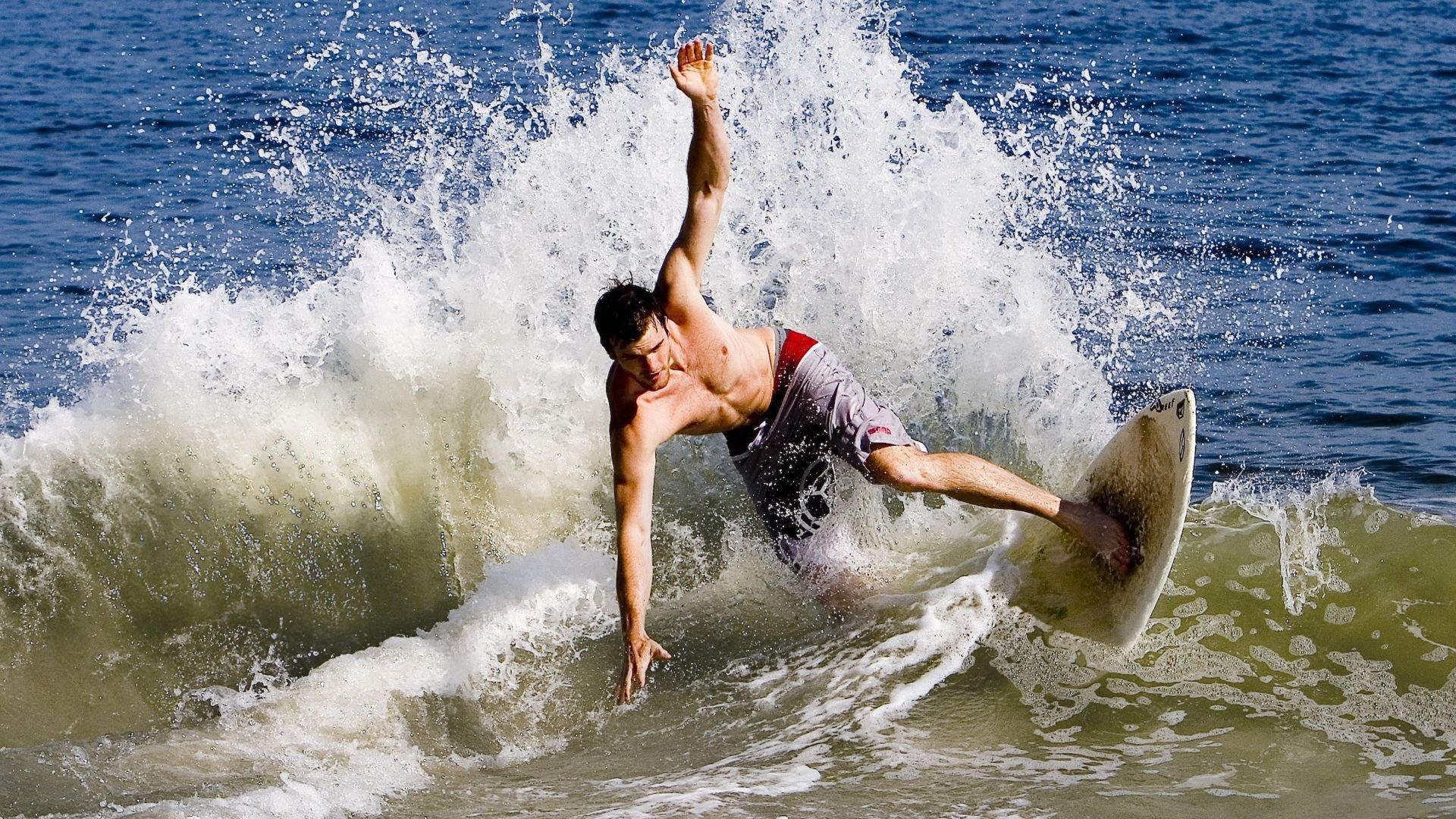 IM体育平台-绿茵场上的季后赛，那不勒斯掀翻比利亚雷亚尔，演绎欧战版焦点对决